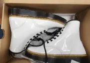 Doc Martens Zavala Leather Combat Boots White Ladies Size 6 New in Box