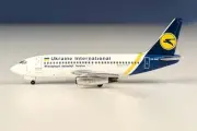AC411135 AeroClassics 737-200 1/400 Model UR-GAC Ukraine International Airlines