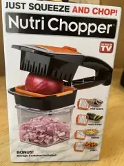 Veggetable Onion Chopper Handheld Kitchen Slicer with Storage Container New