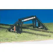 Bachmann 45172 HO-Scale Plasticville Pedestrian Bridge Snap-Kit