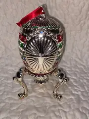 Wallace musical egg Nativity scene silent night