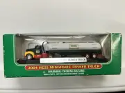 2004 HESS MINIATURE TANKER TRUCK New in Box Amerada Hess Refinery Tanker Truck
