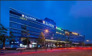 怡家名人首座酒店(成都温江大學城店)Yijia Mingren Master Hotel (Chengdu Wenjiang University Town)