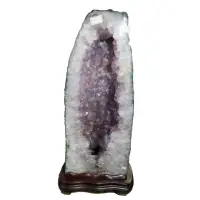 在飛比找momo購物網優惠-【古緣居】巴西天然紫水晶洞 +實木底座(30.35公斤)