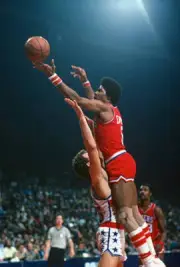 Julius Erving Of The Philadelphia 76Ers 1980 Basketball Photo 9