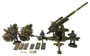 BRITAINS WORLD WAR 2 GERMAN 25059 GERMAN 88MM FLAK 36 GUN WITH 3 MAN CREW