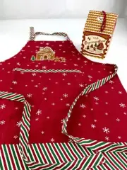WS Kids Williams Sonoma GingerBread House 3~D Cookie Cutters With Apron Set