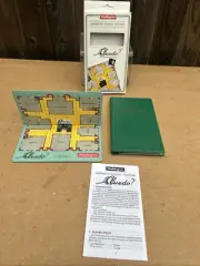 Vintage Travel CLUEDO Pocket Magnetic Board Game 1991 Waddington.