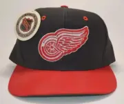Detroit Red Wings Snapback Hat Cap Logo 7 Plain Logo NOS Hockey Black Vintage