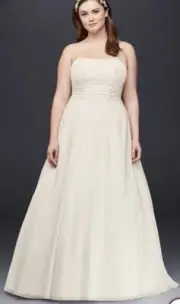David's Bridal Chiffon A-Line Wedding Dress with Beads Style# 9V9743 16W Ivory