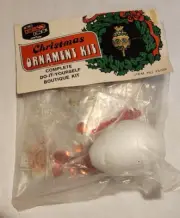 Vtg Life-Like Distasio Christmas Beaded Sequin Ornament Craft Kit 15728