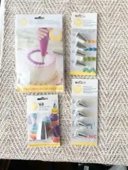 NEW Wilton Disposable Decorating Bags And Tips Lot Of Four