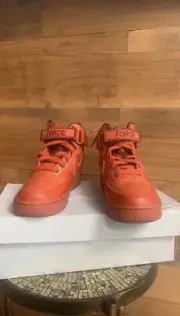 Air Force 1 size 7 women Dune Red