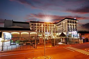 日惹羅漢達法姆尊享飯店Grand Dafam Rohan Jogjakarta || DHM Syariah