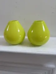 Crate & Barrel Tandle Vase Citrus Lime Green Pair of Bud Vases 4.75” Tall