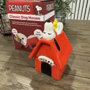 Peanuts - Snoopy & Woodstock Classic Dog House- Ceramic Salt & Pepper Shakers