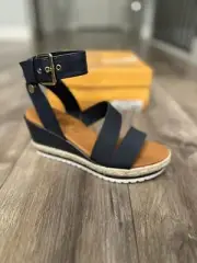Unisa Pillie Wedge Sandal Dark Blue 400 6M DSW Brand New in Box