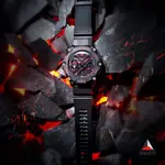 卡西歐 G-SHOCK GA-2200BNR-1A 汽車燈碳芯護罩黑色和火紅色系列樹脂錶帶模擬數字運動手錶