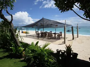 藍夢島瑜珈海灘餐廳平房Yogi Beach Bungalow & Restaurant Lembongan
