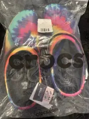 CROCS Mens Size 12 Bistro Graphic Clog at Work Tie Dye Rainbow Slip On Clogs