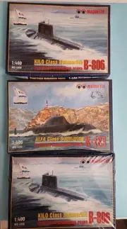 3) Maquette 1/400 Soviet Nuclear Submarines B-806 Kilo Class & K-123 Alpha Class
