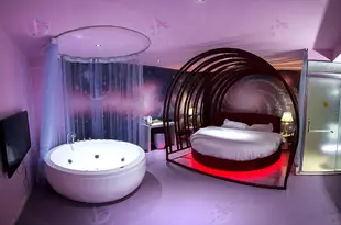 青島愛悅水晶主題酒店(極地海洋世界店)Aiyue Crystal Theme Hotel (Polar Ocean World)