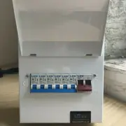 Live Electrical 100A 6 Usable Way Metal Clad Consumer Unit + 6 MCB's