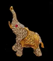 SWAROVSKI CRYSTAL Vtg Good Luck Elephant Pin with Clear Crystals & Gold Plating