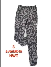 The North Face On Mountain Tights Girls Size MEDIUM 10/12- Leopard Flash Dry NEW