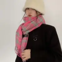 在飛比找ETMall東森購物網優惠-粉色女冬季加厚圣誕風流蘇圍巾