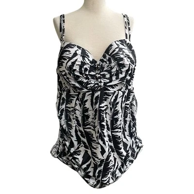 New Lane Bryant Womens Fitted Underwire Swim Tankini Top Palm Leaves Size 44DD