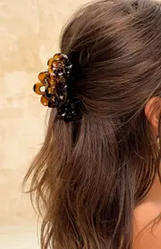 Tam Brown Flower Hair Claw