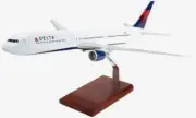 Delta Airlines Boeing 767-400 New Hue Desk Top Display 1/100 Model SC Airplane