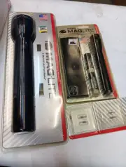 In Pkg. Mag-Lite Mini Black W/ Sheath/Bulbs NOS SEE Bad Battery + a 2 Cell D. HH