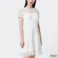 在飛比找momo購物網優惠-【iROO】線條交織透視感經典設計短袖洋裝