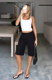 I'm With You Shorts Black