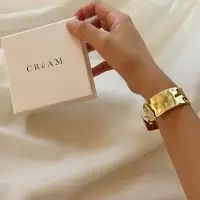 在飛比找momo購物網優惠-【CReAM】Xaviera寬版金色輕奢波紋捶紋簡約手鐲女手