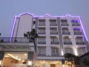 夏日奎斯特飯店Summer Quest Hotel