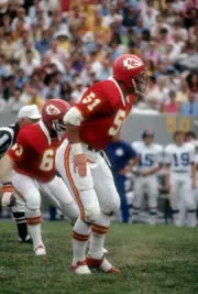Jim Lynch Of The Kansas City Chiefs In Action 1972 NFL OLD PHOTO 1