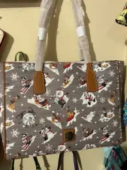 NWT Dooney & Bourke Disney Parks Grey Mickey & Friends Skiing Holiday Tote