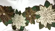 CYNTHIA ROWLEY BEADED TABLE RUNNER (1) POINSETIAS CREAM GOLD GREEN 13 X 36 NWT