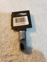 ARMSTRONG 11-952 3/8" DRIVE to 1/2" DRIVE RATCHET ADAPTER CHROME ( BRAND NEW )