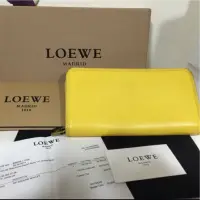 在飛比找蝦皮購物優惠-二手Loewe羊皮招財黃色輕量化長夾鎖頭長夾