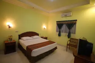 特吉普特里尼家雅飯店Hotel Tjiptorini Jaya
