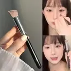 Brighten Under Eye Makeup Brush Nose Contour Concealer Brush Cosmetic