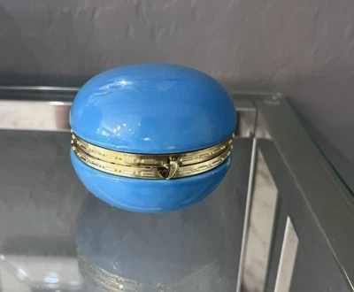 Robins Egg Blue Trinket Box Round Shaped Clasp Gold Trim Macaron Read Desc