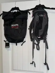 NWT Camelbak Pivot Roll Top 20L Commuter Backpack Daypack Black & North Face Bag