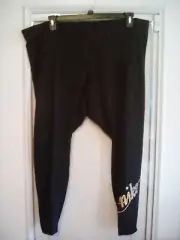 NWT WOMEN NIKE TIGHT FIT REGULAR LENGTH PLUS SIZE 3X LEGGING
