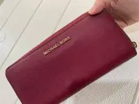 在飛比找Yahoo!奇摩拍賣優惠-Michael KORS 暗紅色 長夾 長款 牛皮 錢包 錢