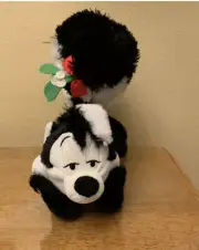 Hallmark - Under the Mistletoe - Looney Toons Pepe Le Pew Talking Xmas Plush